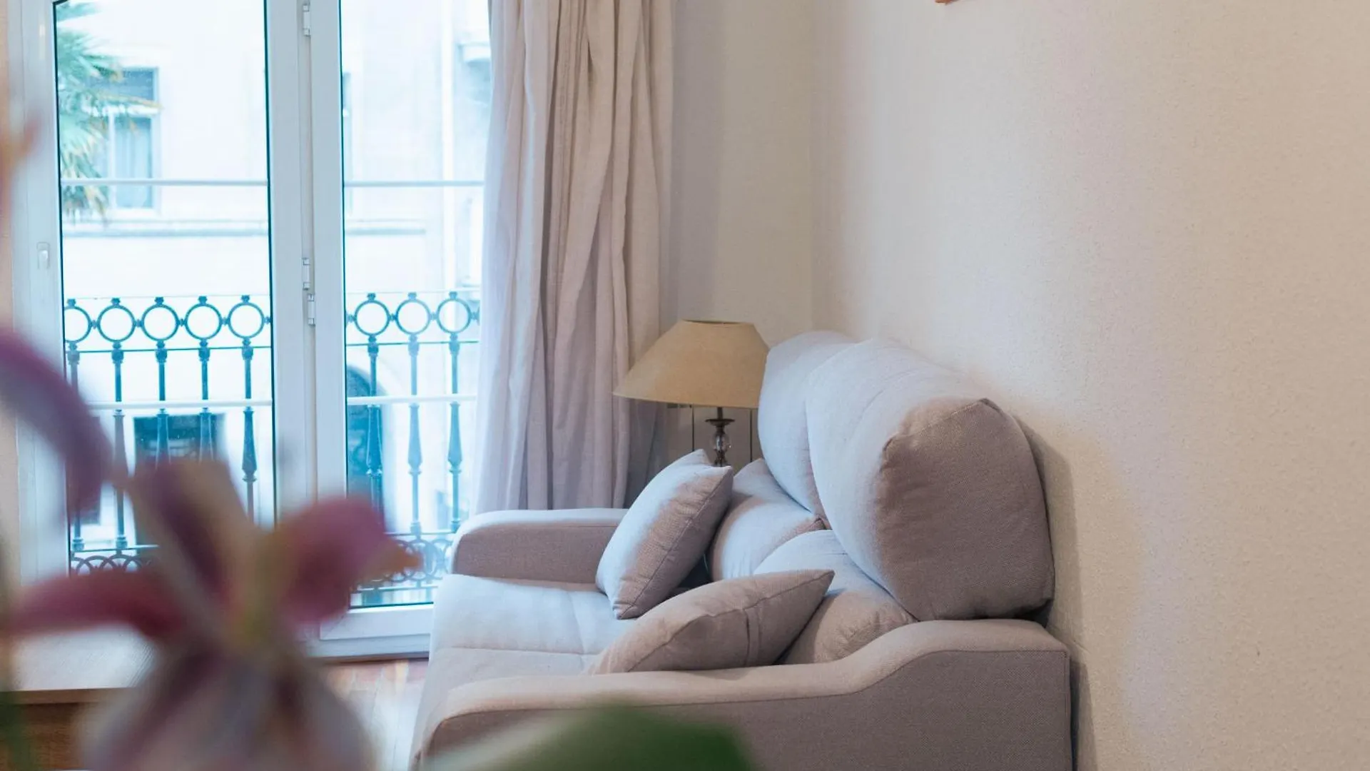 Apartamento Con Vistas A La Playa De La Concha En Donostia-San Sebastian - Marina 1 0*,  Spain
